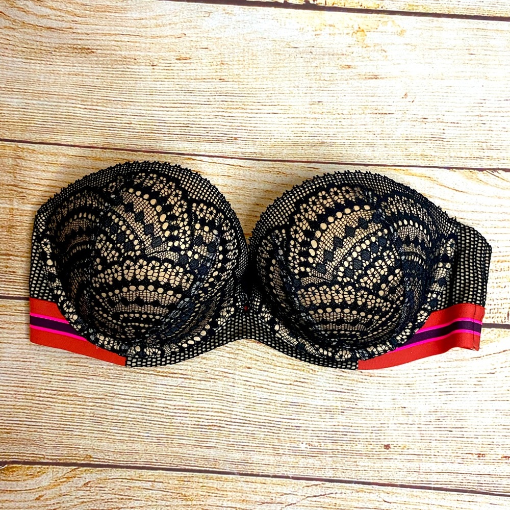 Victoria’s Secret very sexy multi way strapless push up 34C